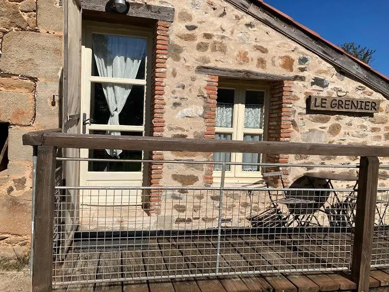 Gites Des Ecuries De Saint Maurice Lacapelle-Marival 0*,  Fransa