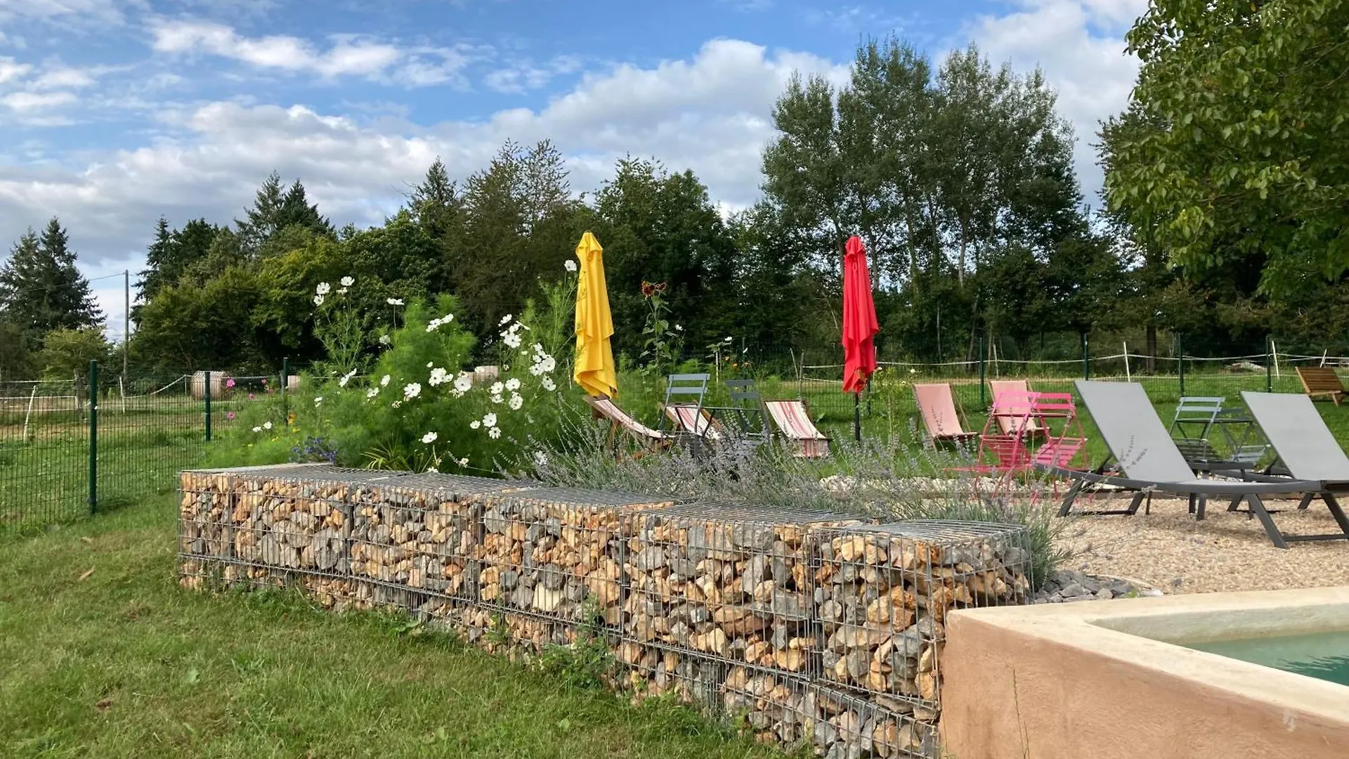 Gites Des Ecuries De Saint Maurice Lacapelle-Marival 0*,  Fransa